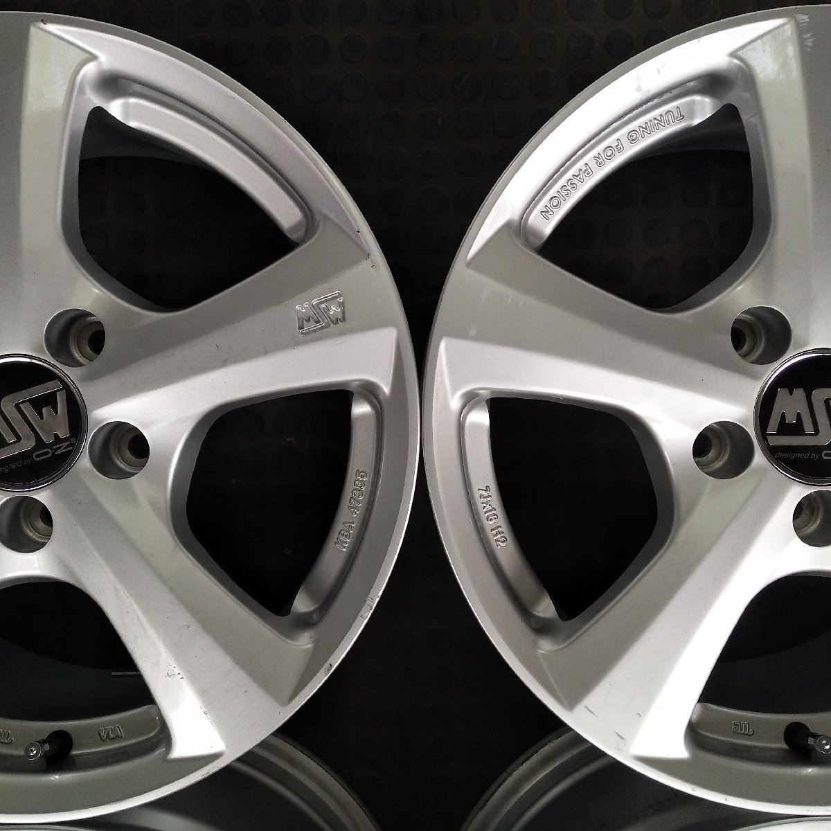 管理番号：W12-73【４本価格】【16x7J 5x112 ET+48 ハブ57】O・Z MSW・ベンツ アウディ等・店頭直接引取可能・下取り可能_画像3