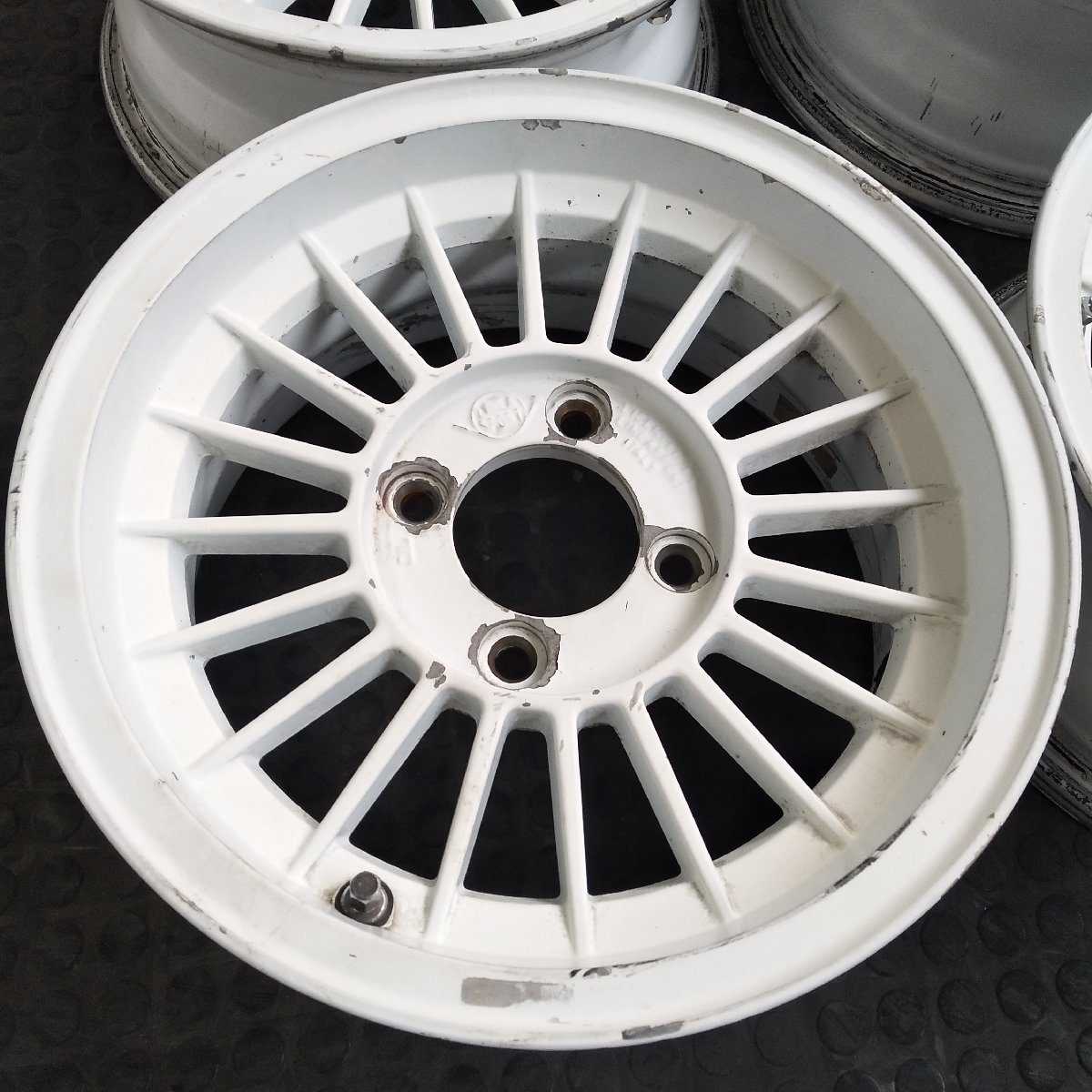 ホットセール-□中古ホイール□ LEBEN 14インチ 4.5J +43 4H 1•00