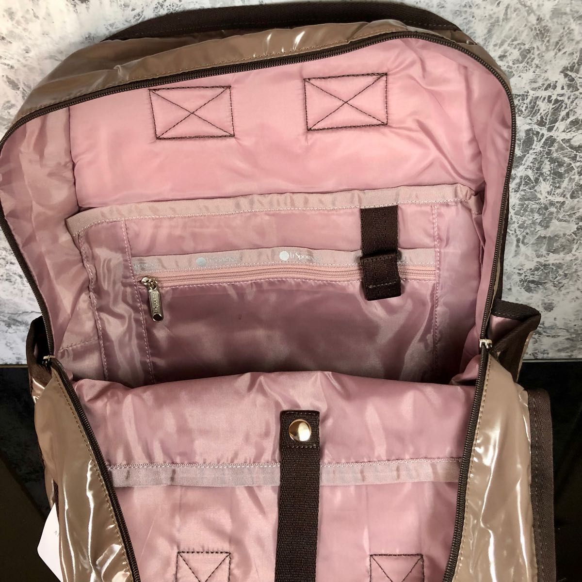 多機能】LeSportsac ひとりっぷ コラボ リュック バックパック 銀 【別