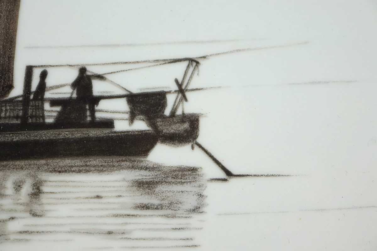 平山郁夫 陶板「太湖に浮かぶ漁船」画35×13.5cm 1980年、中国へ旅行時、上海に近い無錫の町から太湖を望む 漁を終えて帰路につく漁船 7148_画像6