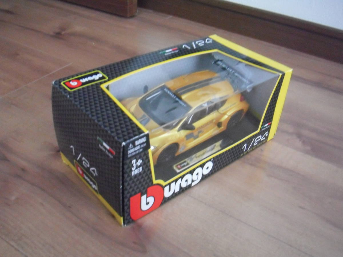  BBurago Renault Megane Trophy minicar yellow color yellow BURAGO RENAULT MEGANE 1/24