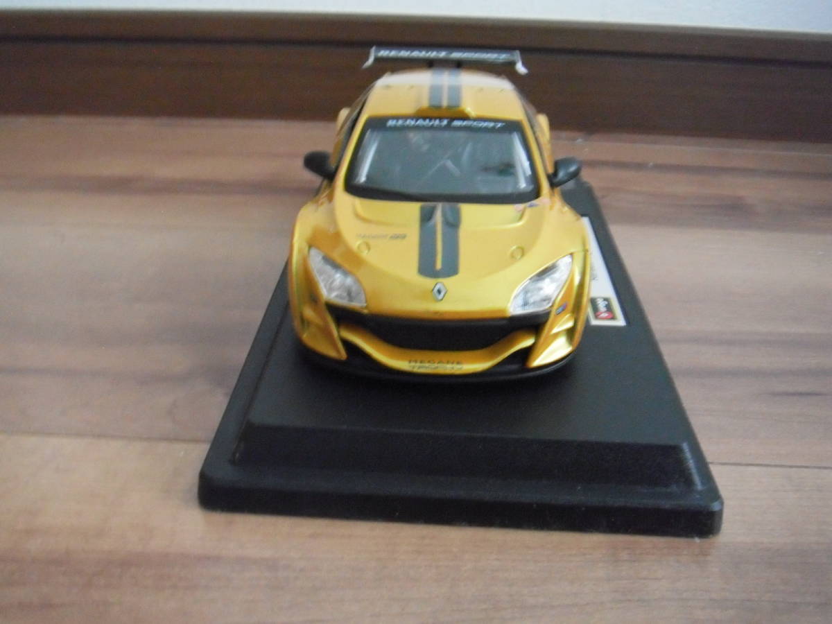  BBurago Renault Megane Trophy minicar yellow color yellow BURAGO RENAULT MEGANE 1/24