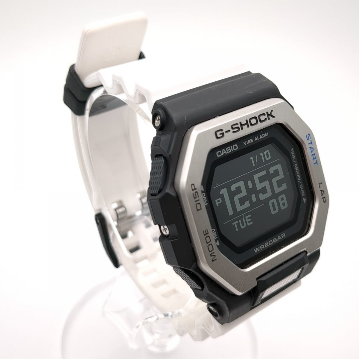 若者の大愛商品 腕時計 クォーツ デジタル ホワイト×ブラック