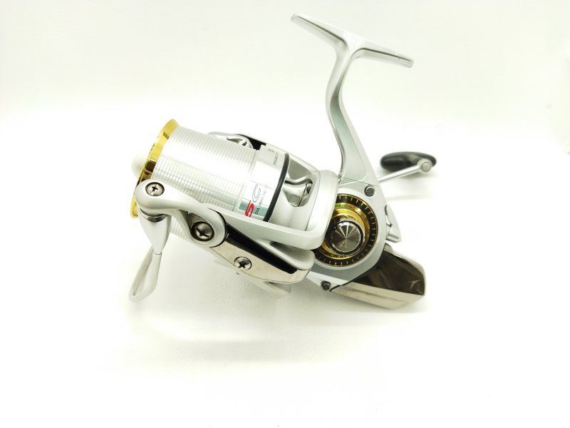 DAIWA TOURNAMENT SURF Z 45 収納袋付き スプール別機種 Z45C 1.5号用