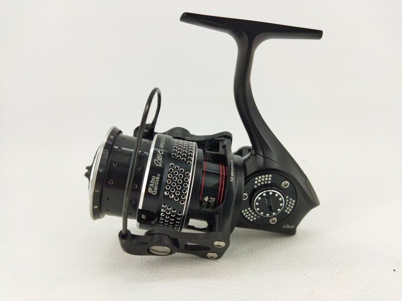 【良品】Abu_Garcia Revo_MGXtrme_2500S スピニングリール レボ シーバス アブガルシア 本体のみ ◆3110/宮竹バザール店_画像3