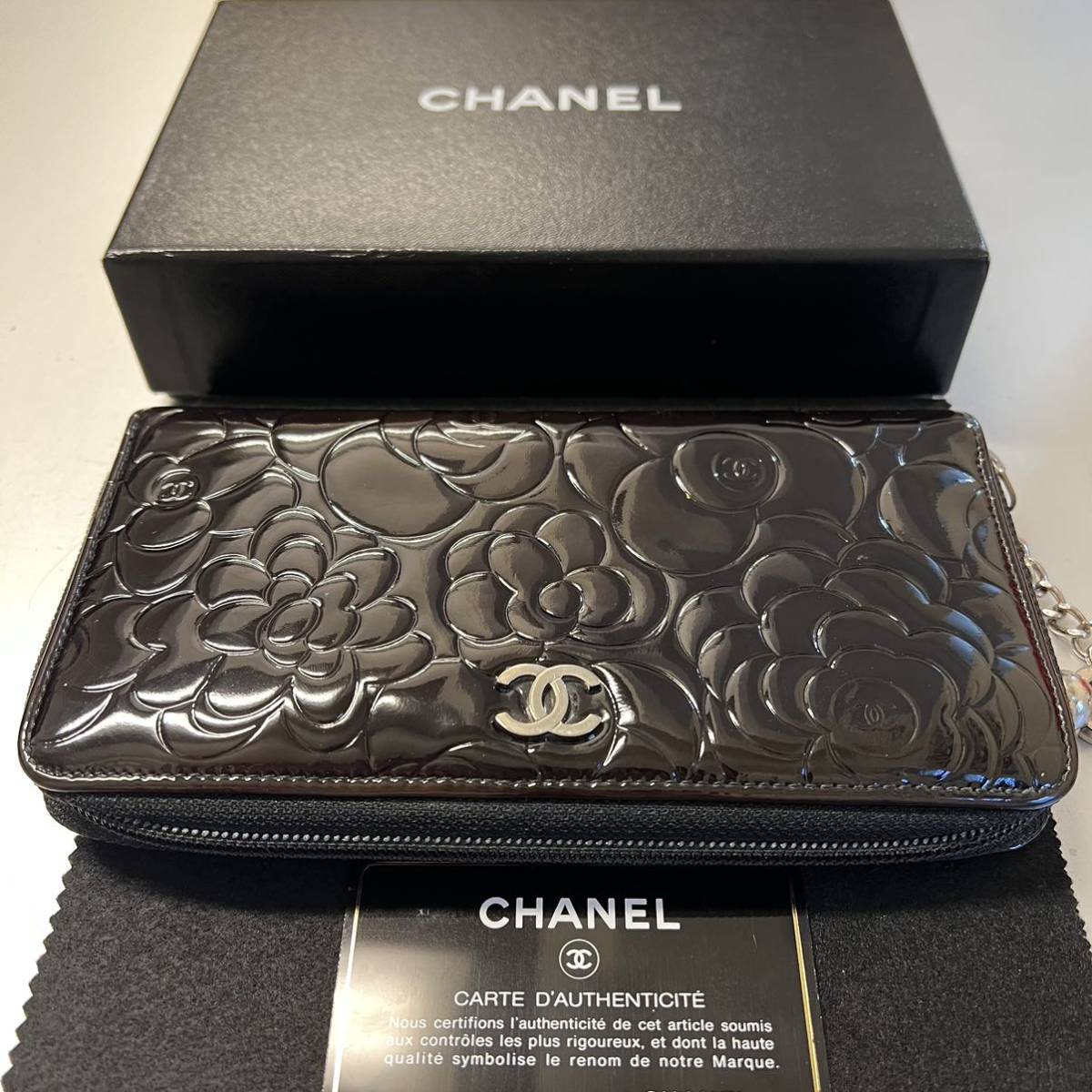 ショッピング値下 未使用に近い‼️ シャネル CHANEL カメリア 長財布