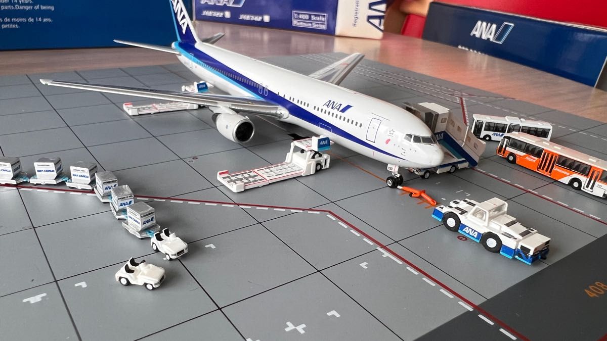 1/400 全日空商事 ANA 地上支援車両 GSE セット ジャンク 1/400 全日空商事 ANA 地上支援車両 GSE セット ジャンク