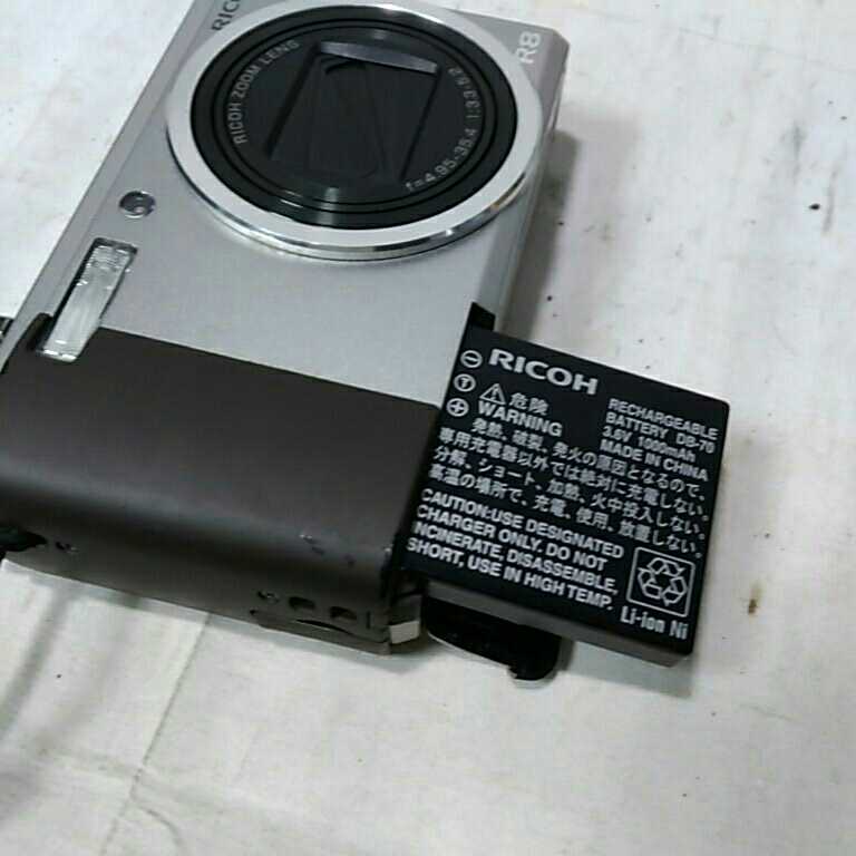 送料無料(4M217)RICOH リコー R8 デジカメ デジタルカメラ