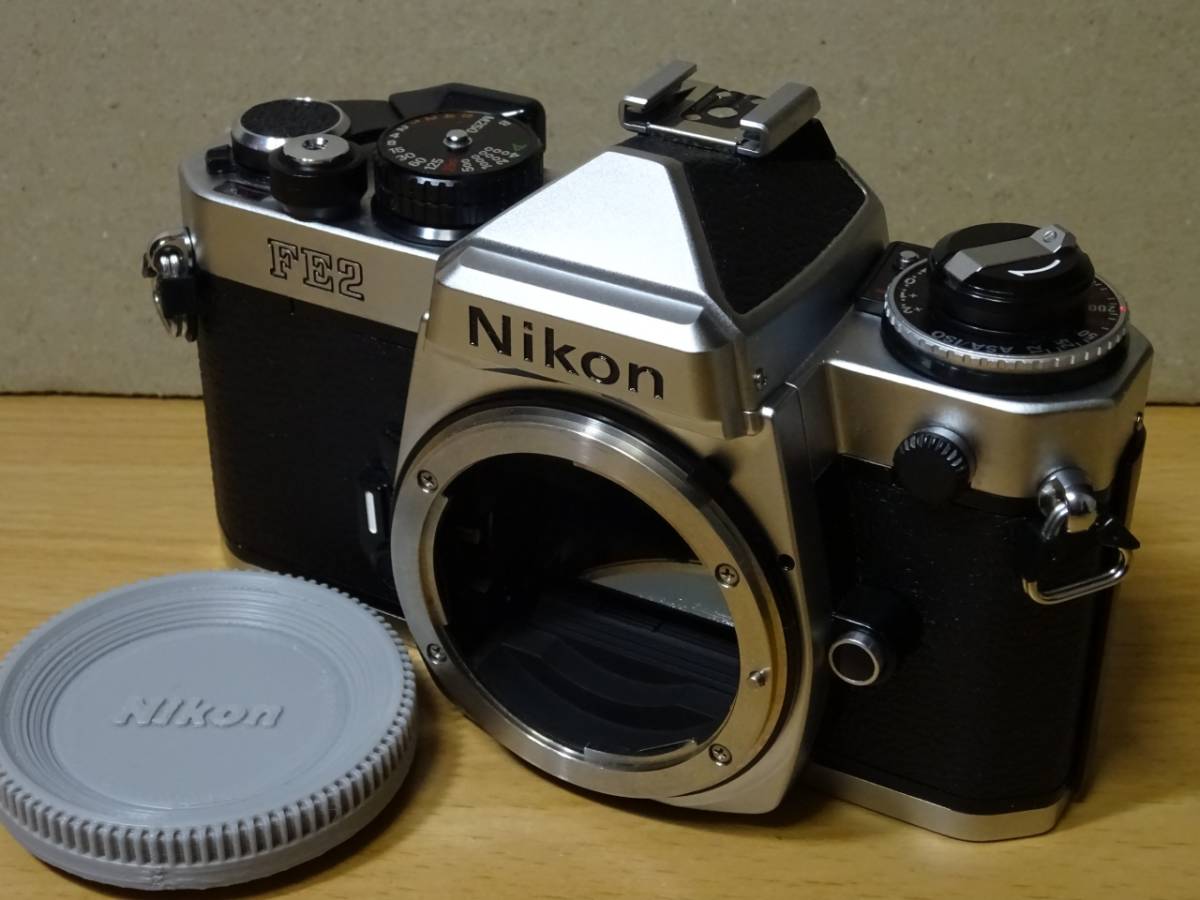 ニコン FE2❤️単焦点50mm f2付き❤️フィルムカメラ名機○カメラ女子に-