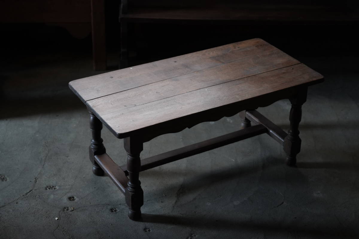 古い無垢材のロレーヌ地方の木製ローテーブル ソファテーブル / 1800