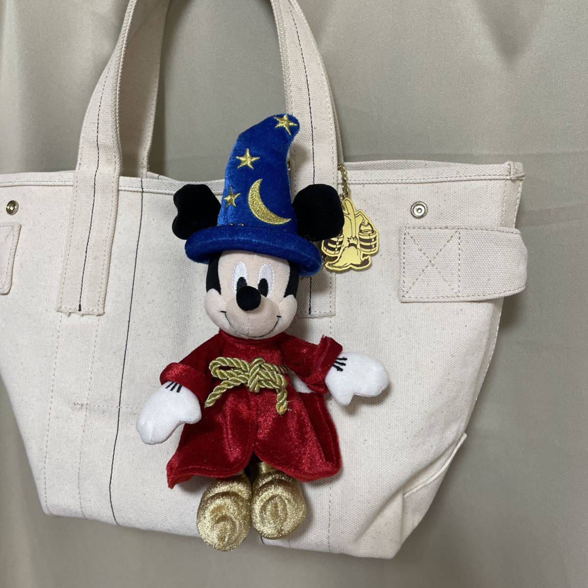 新品 ディズニーストア ファンタジア 魔法使いの弟子 ぬいぐるみ 新品 ディズニーストア ファンタジア 魔法使いの弟子 ぬいぐるみ