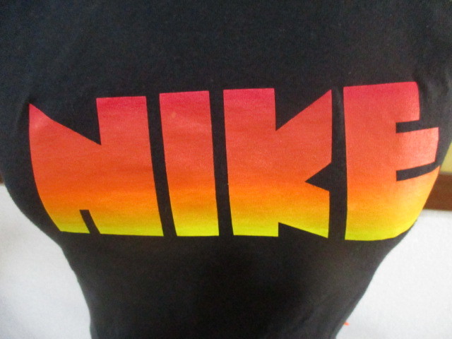 NIKE ナイキ Tシャツ グラデーションロゴ Sサイズ マレーシア製_画像2