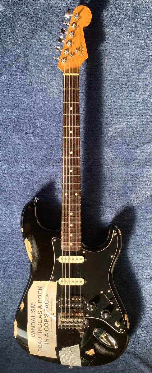 Yahoo!オークション - Fender Japan Kurt Cobain Vandalism Yahoo!オークション - Fender Japan Kurt Cobain Vandalism
