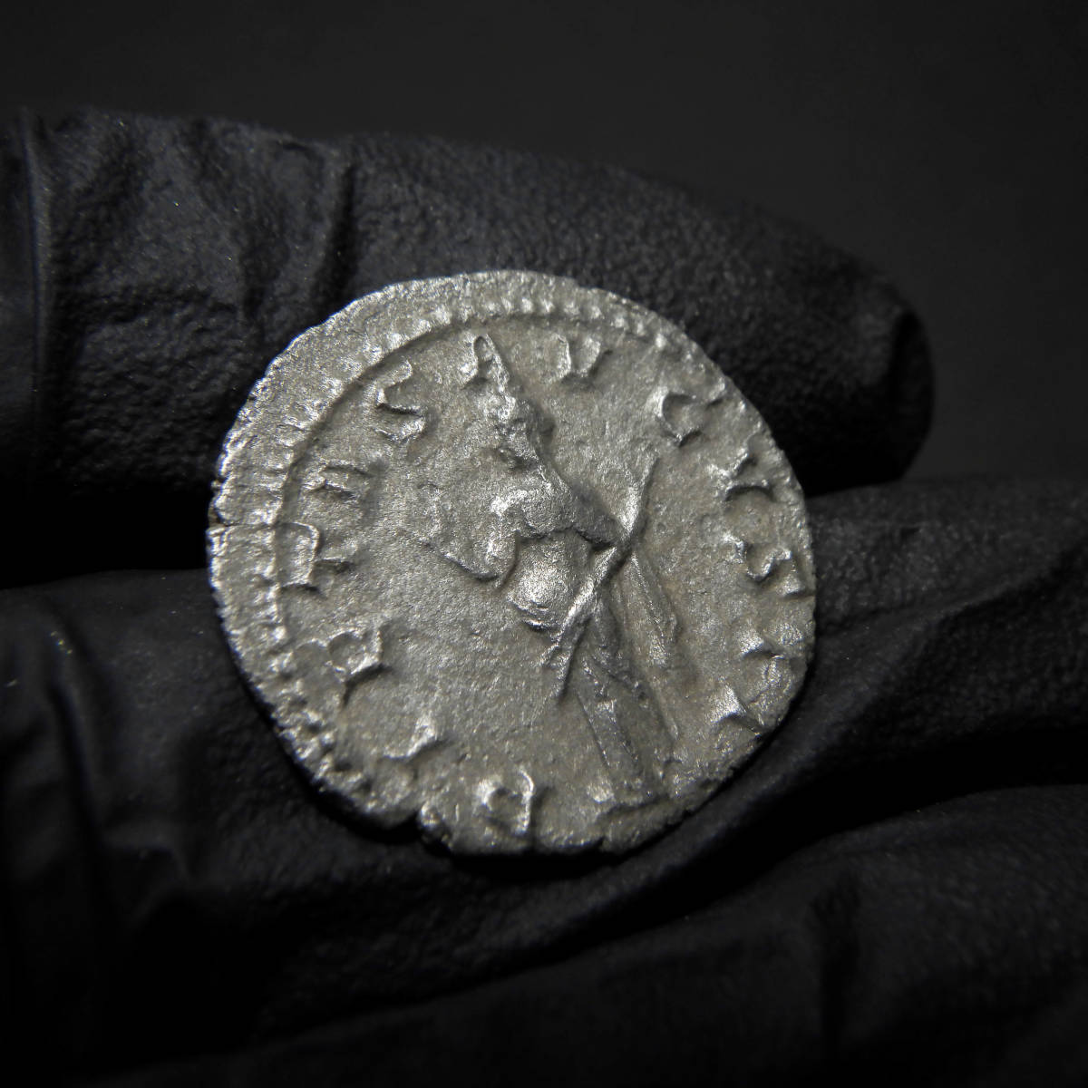 【古代ローマコイン】Gordian III（ゴルディアヌス3世）クリーニング済 シルバーコイン 銀貨(5tjkA5Fdbs)_画像7