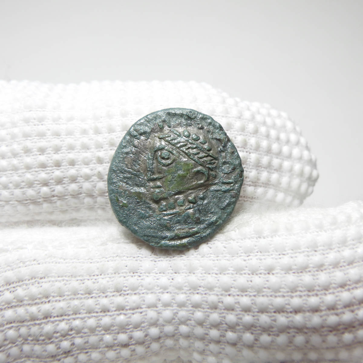 【古代ローマコイン】Barbarian（野蛮人のコイン）クリーニング済 ブロンズコイン 銅貨(VZaFWyCi6G)_画像3