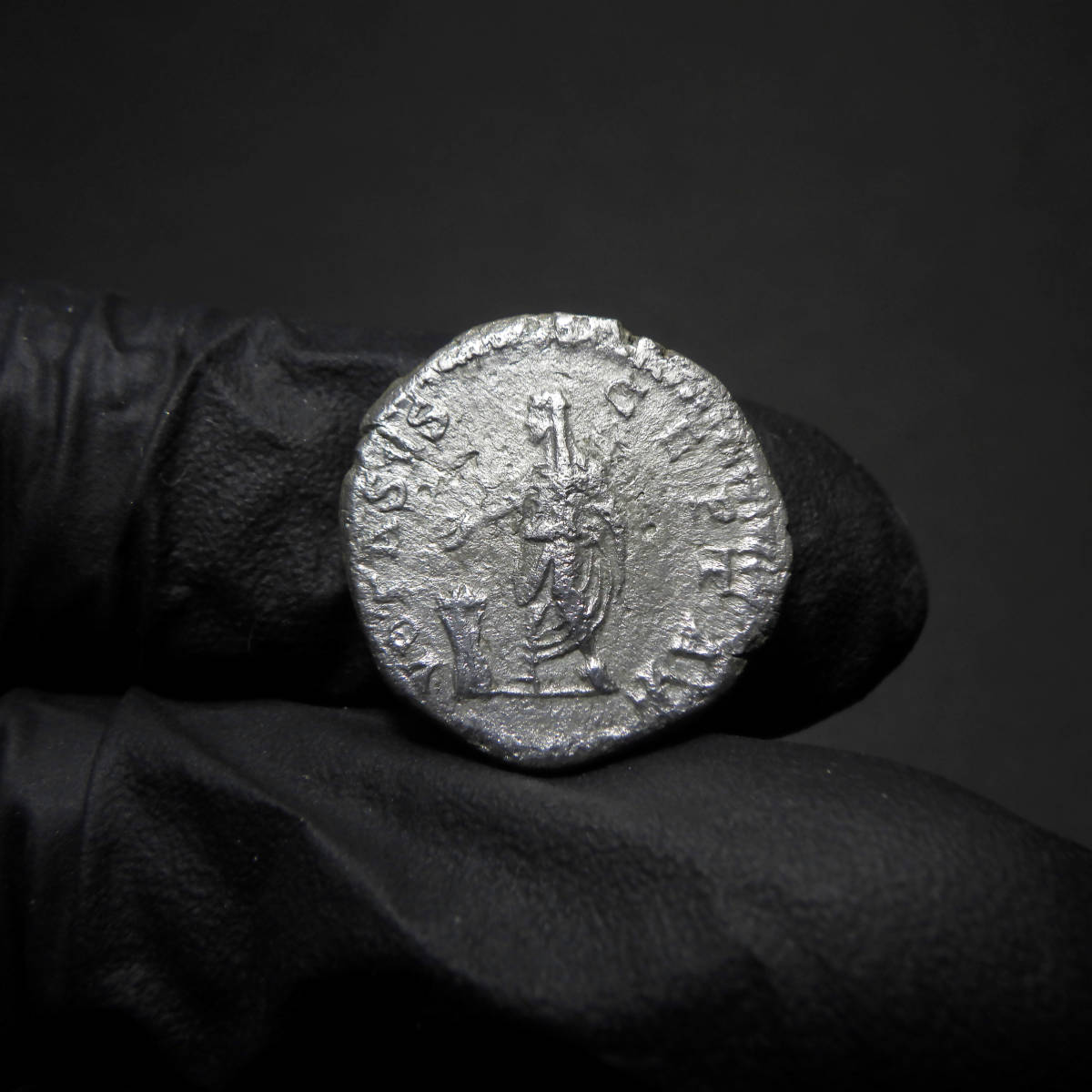 【古代ローマコイン】Caracalla（カラカラ）クリーニング済 シルバーコイン 銀貨(4XxM2hxkSr)_画像6