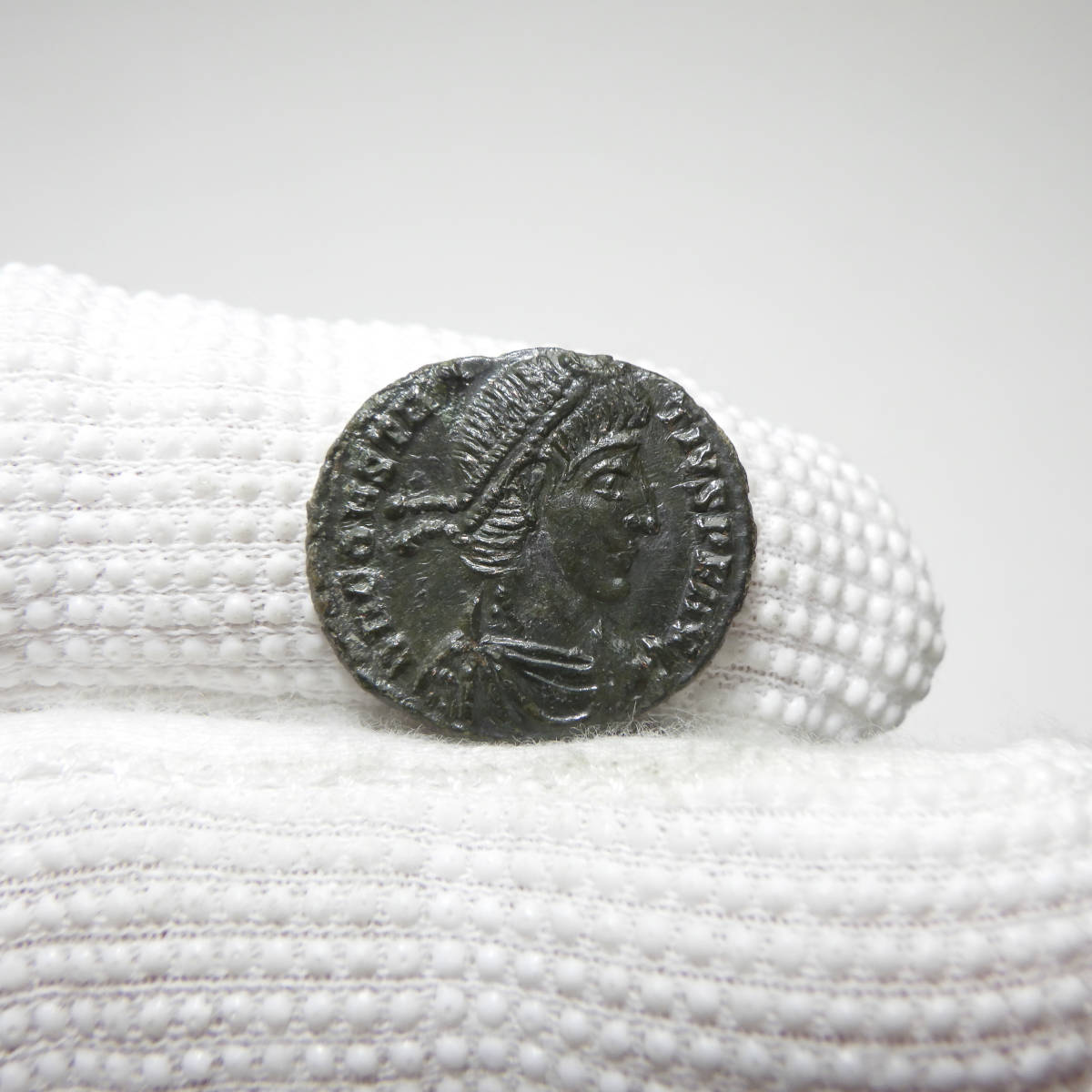 【古代ローマコイン】Constantius II（コンスタンティウス2世）クリーニング済 ブロンズコイン 銅貨(McbYMXwAha)_画像3