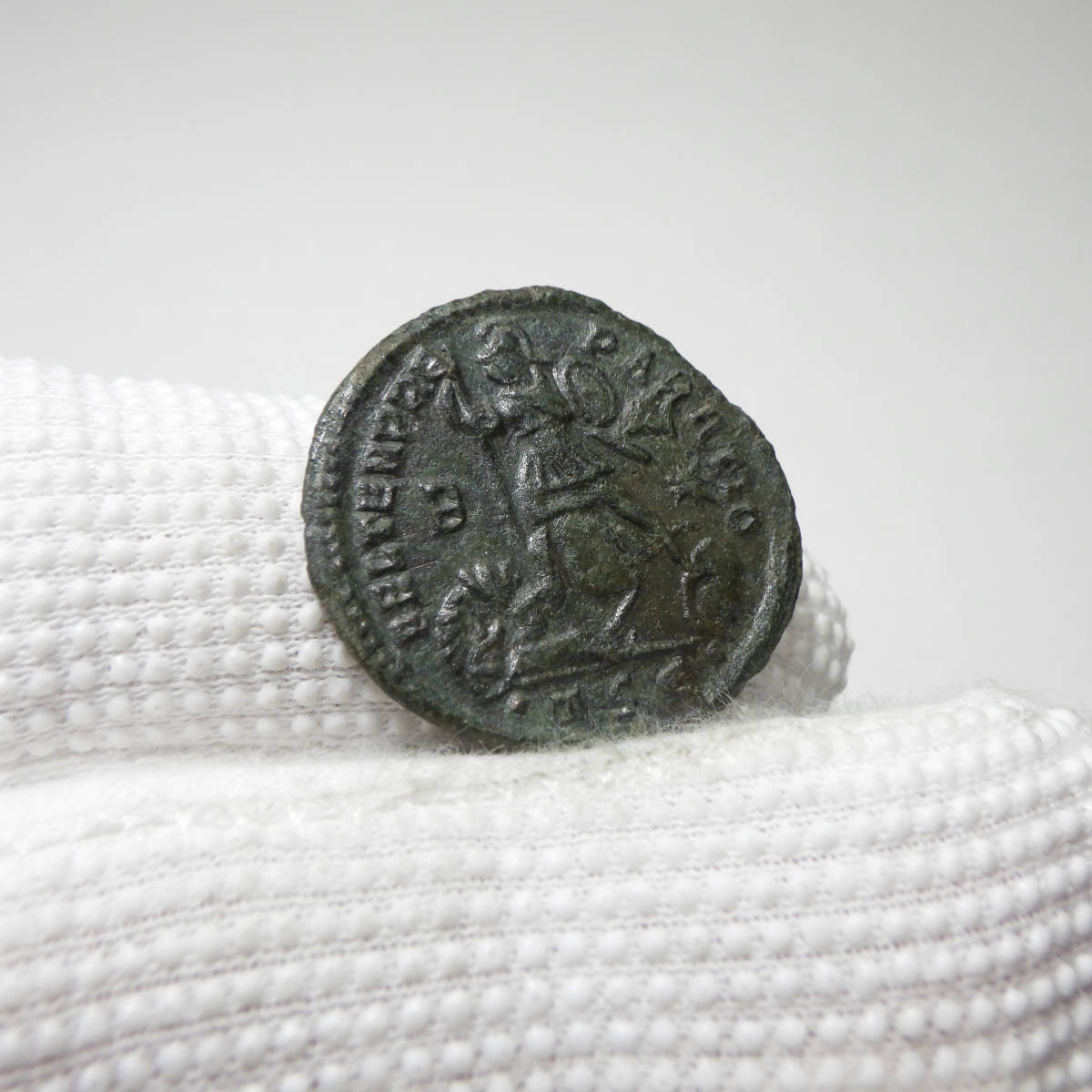 【古代ローマコイン】Constantius II（コンスタンティウス2世）クリーニング済 ブロンズコイン 銅貨(dnMtu3dY4D)_画像7