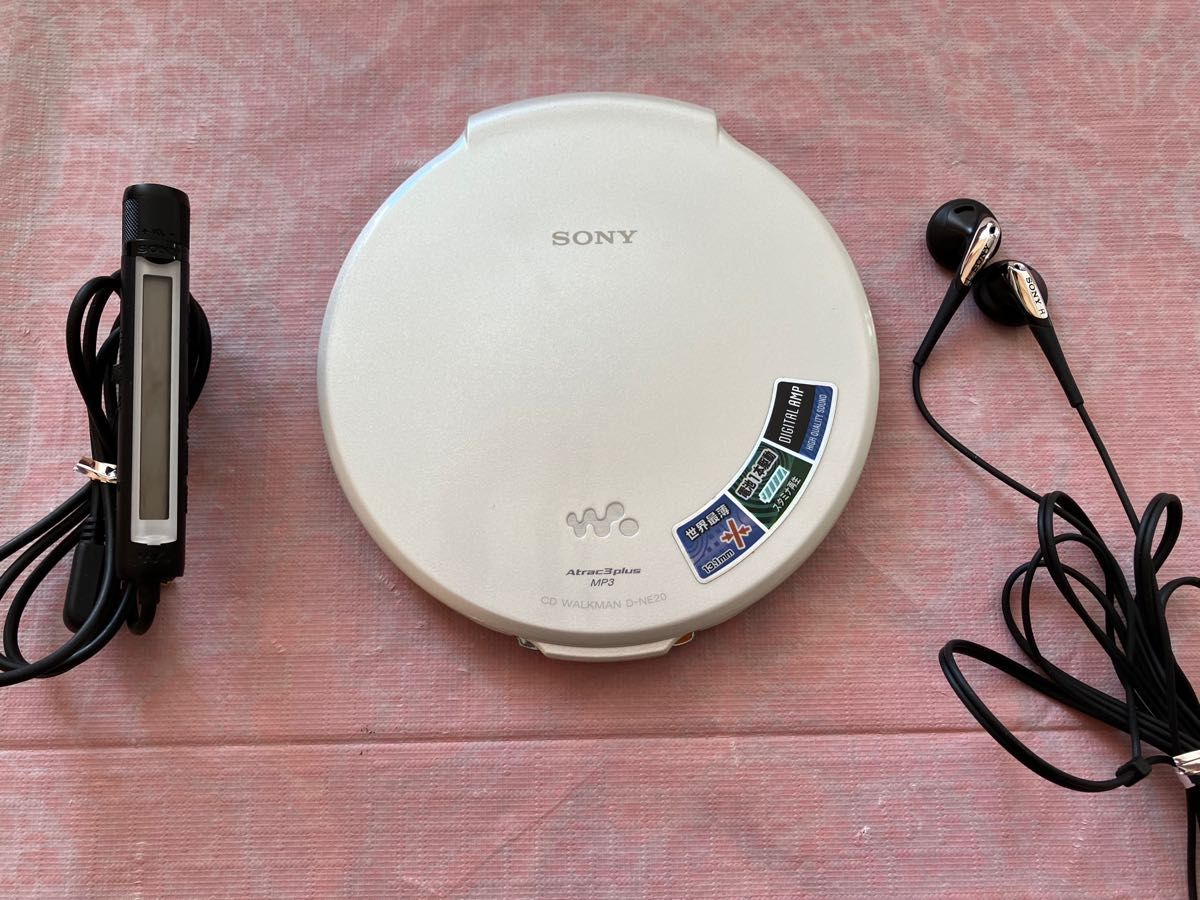 ☆☆SONY ソニー CDウォークマン D-NE20 動作品 状態まずまず良いです☆☆