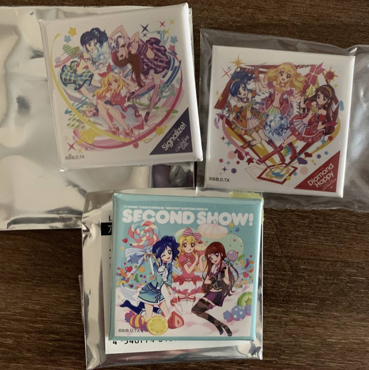 アイカツ!ジャケバッジ星宮いちご霧矢あおい紫吹 蘭ソレイユ ダイヤモンドハッピー シグナライズ 2nd SHOWグッズ缶バッジ