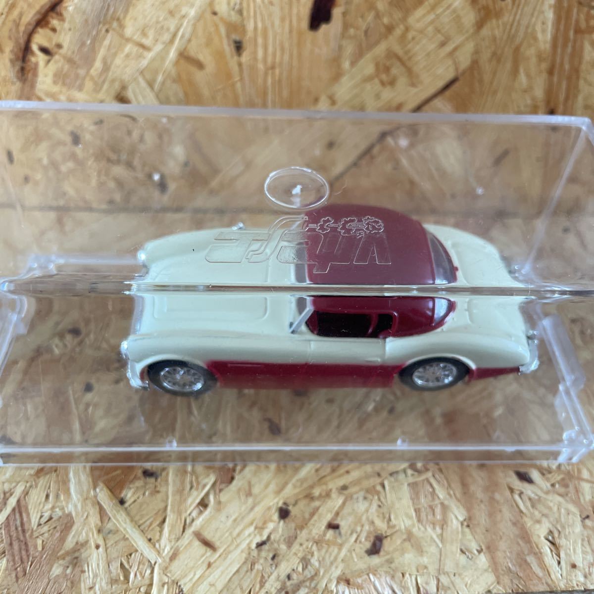 VITESE Austin Healey cabriolet minicar 1/43