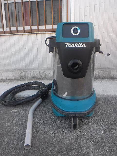 けたり マキタ 乾湿両用クリーナー (掃除機)makita 490 返品種別A ⒙