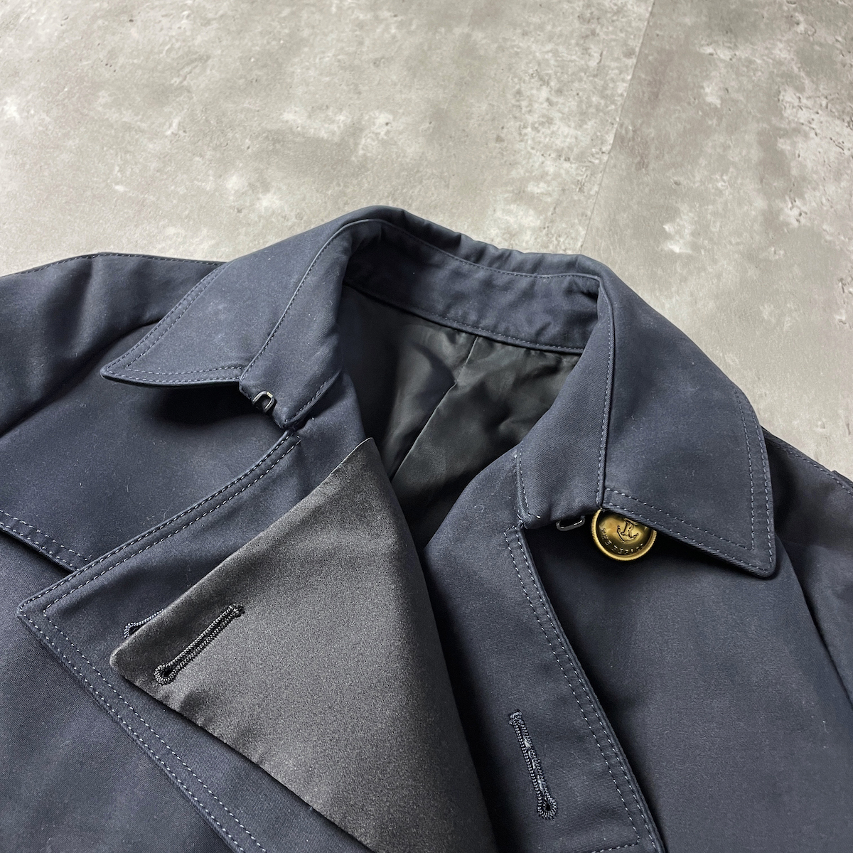 THE RERACS ミドル丈 トレンチ コート 紺 ネイビー 金ボタン 総 THE RERACS ミドル丈 トレンチ コート 紺 ネイビー 金ボタン 総