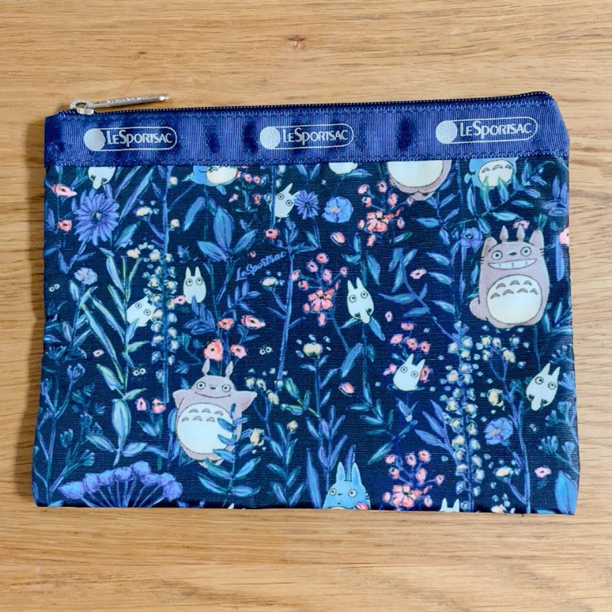 新品》レスポートサック×となりのトトロ コラボ ショルダー 新品》レスポートサック×となりのトトロ コラボ ショルダー
