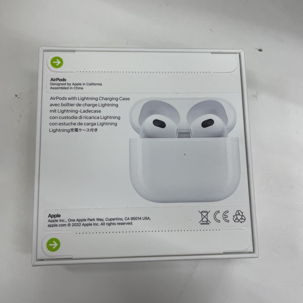 新しく着き APPLE AirPods MPNY3J/A WHITE エアポッツ 第3世代 AirPods