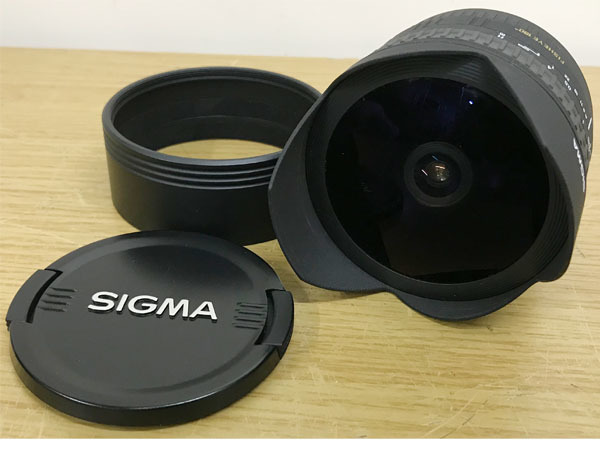 大人気☆ レンズ SIGMA 15mm FISHEYE180° EOS用 - レンズ(単焦点)