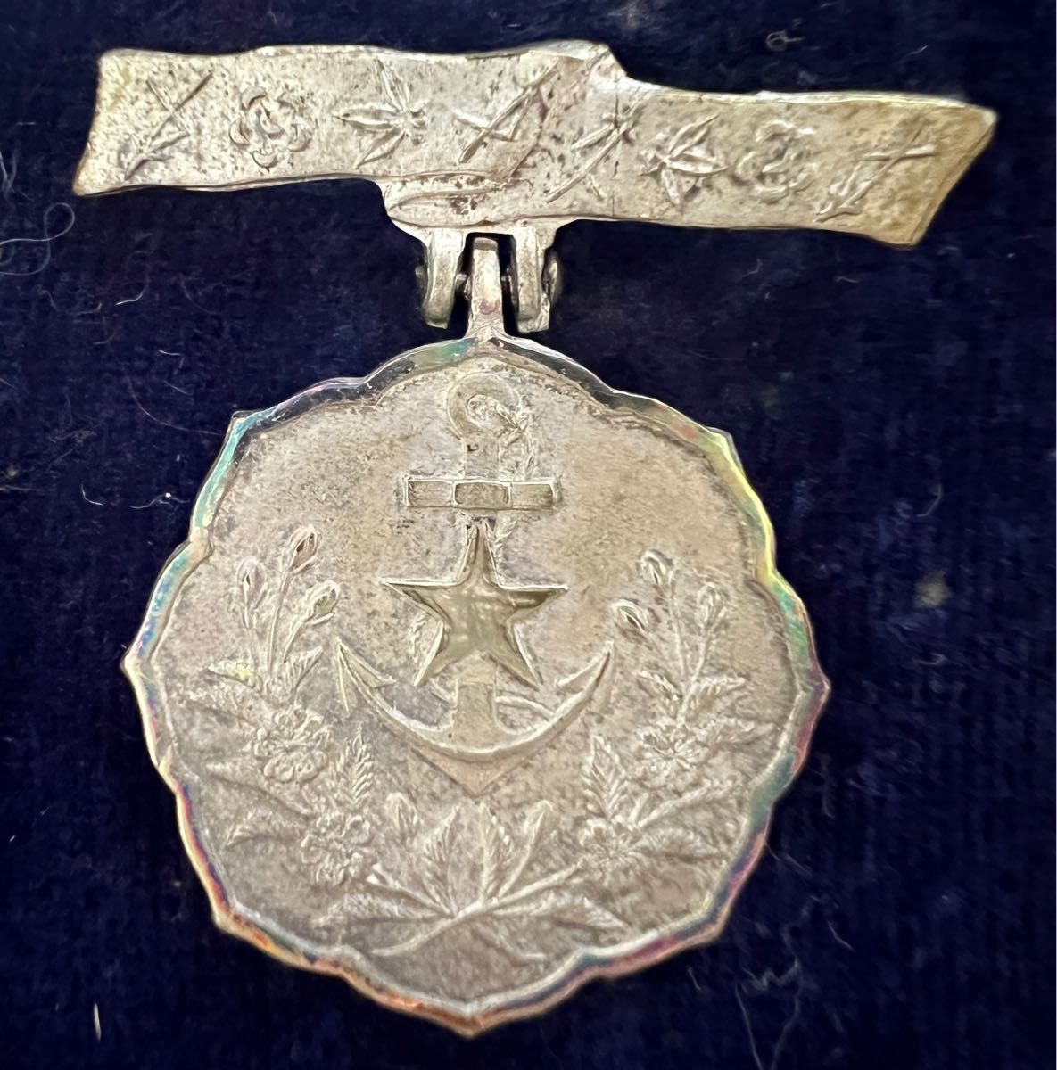 アンティーク　1901-1942年　通常愛国婦人会　会員章　バッジ　ピンバッジ　元箱付　メダル　徽章　ブローチ