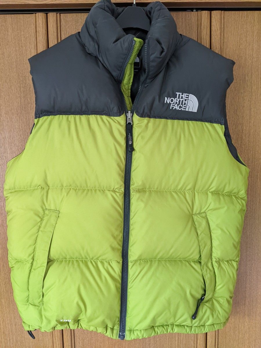 ザ　ノースフェイス　ダウンベスト　ヌプシ　700 Mサイズ 黒色　黄緑色　センターロゴ　90s THE NORTH FACE