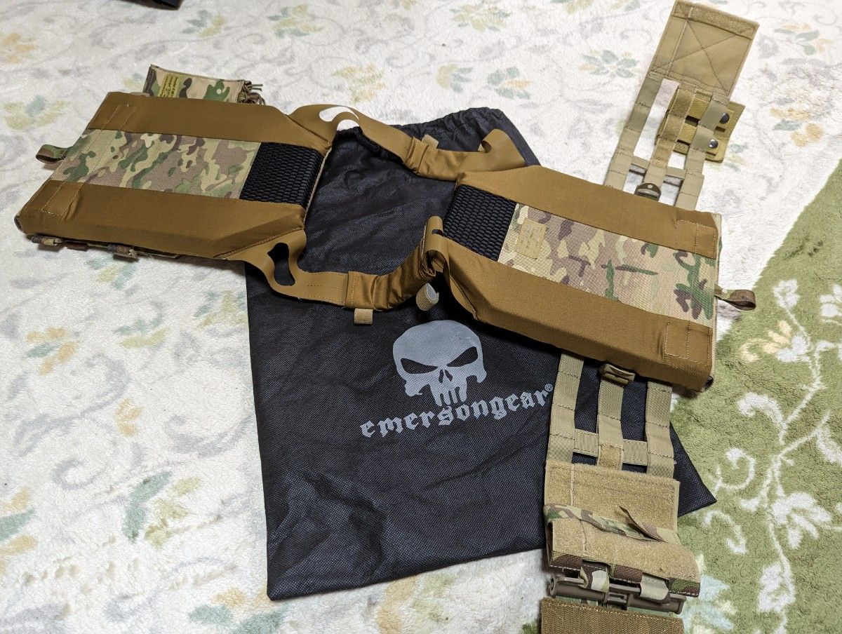 EMERSON JPC プレートキャリア マルチカム タクティカルベスト アーマー MOLLE ラジオポーチ エマーソンギア