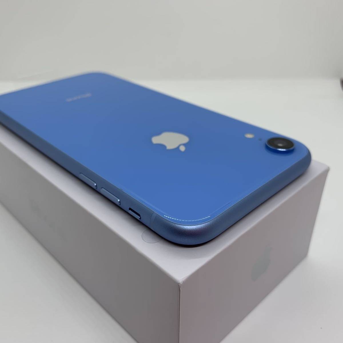 【新品】iPhone XR ブルー 128 GB SIMフリー 本体（98928）