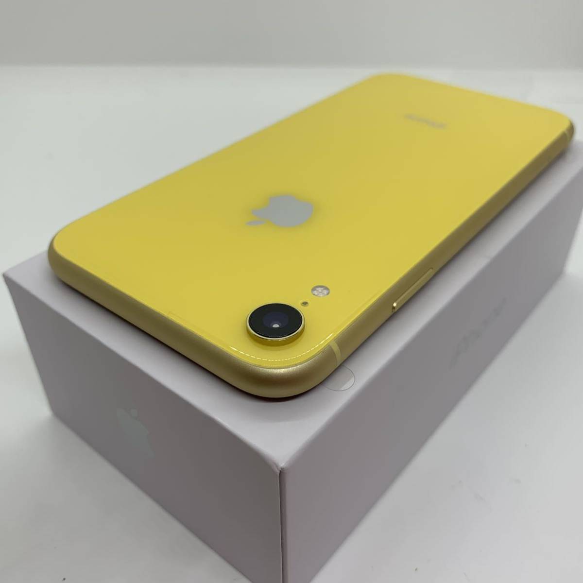 格安SALEスタート】 iPhone XR Yellow iPhone 128 新品ライトニング