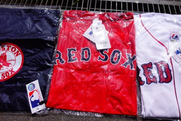 【奇跡の在庫品】松坂大輔応援パック新品ボストンレッドソックスmatsuzaka boston REDSOX ユニフォーム　Tシャツ　帽子 収納袋　サイズM_画像5