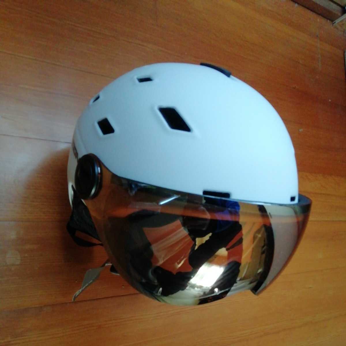 新品未使用 バイザー ヘルメット サイズ M（55cm～58cm）カラー マットホワイト スノーボードヘルメット スキーヘルメット ゴーグル _画像3
