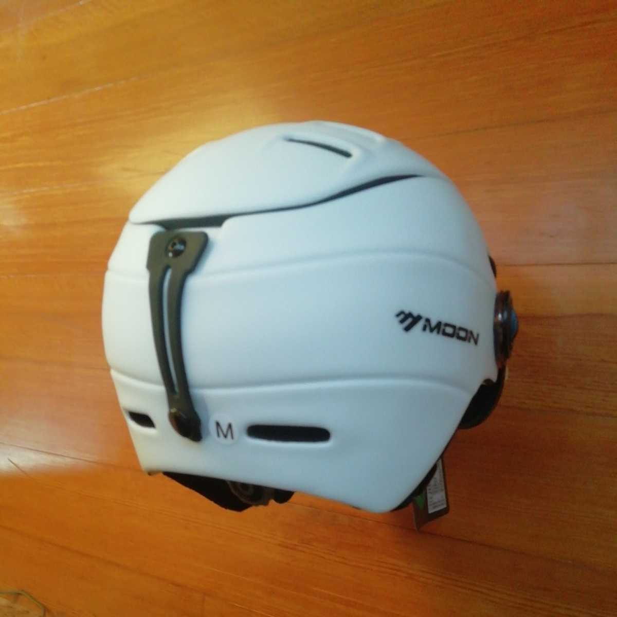 新品未使用 バイザー ヘルメット サイズ M（55cm～58cm）カラー マットホワイト スノーボードヘルメット スキーヘルメット ゴーグル _画像7