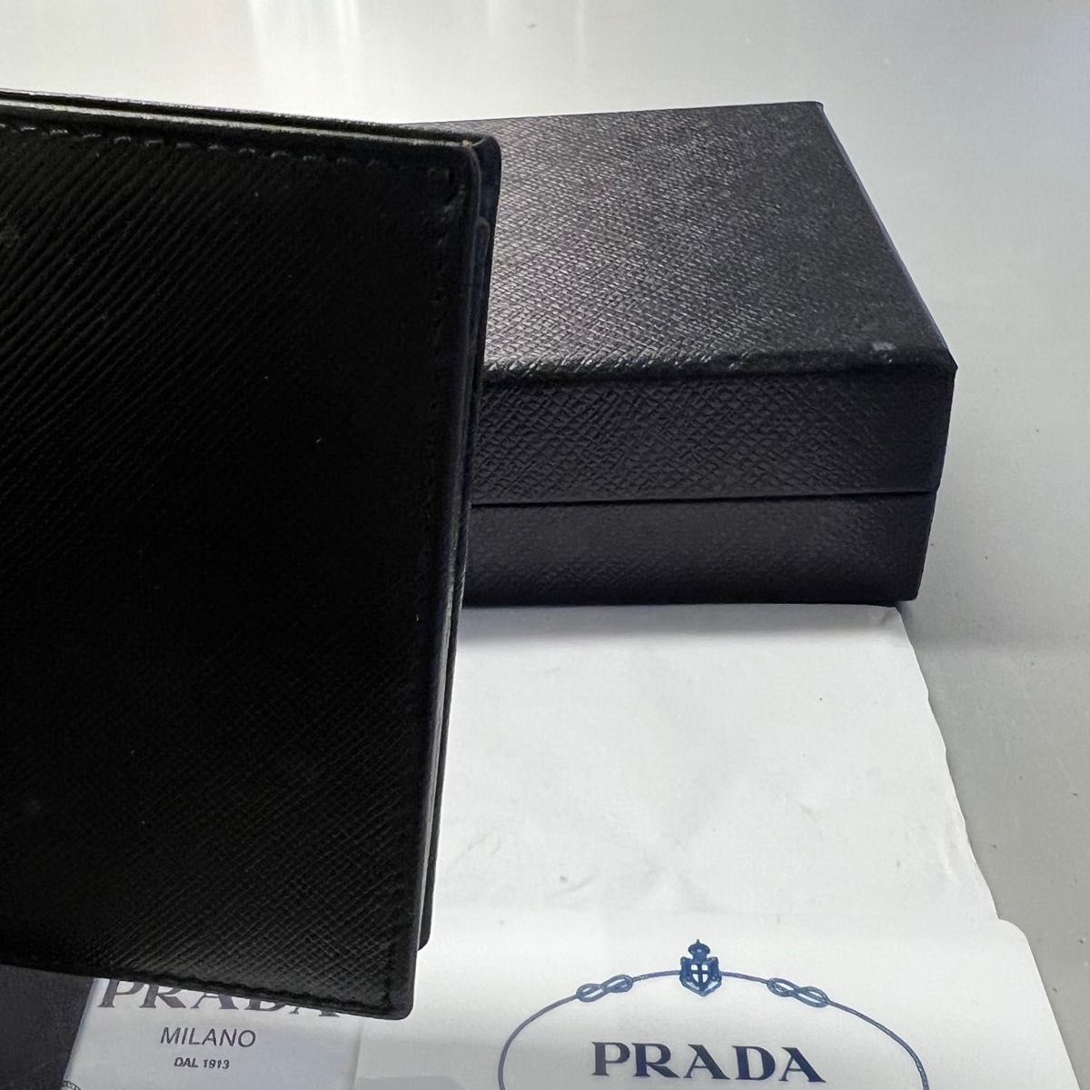 未使用に近い! プラダ PRADA 財布 二つ折り 折り財布 サフィアーノ