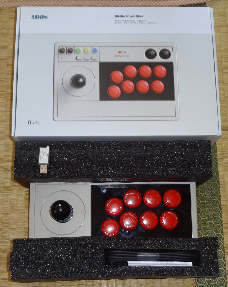 8Bitdo アーケードスティック for Switch & Windows www.uig