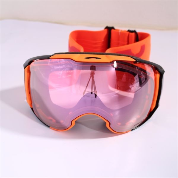 美品 19-20 OAKLEY Airbrake XL FP Progress w スペア付 オークリー prizmレンズ プリズム スノーボード ゴーグル スノボ 型落ち jlar003_必ず商品説明もご確認ください。