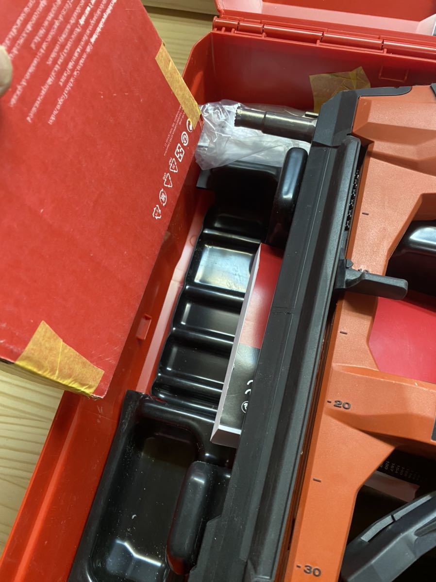 日本 HILTI 充電式 コンクリートピン打ち機 BX 3-L ecousarecycling.com