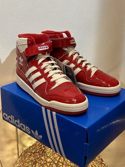 ブリヤンテス・レッド adidas original メンズ スニーカー箱付き ...