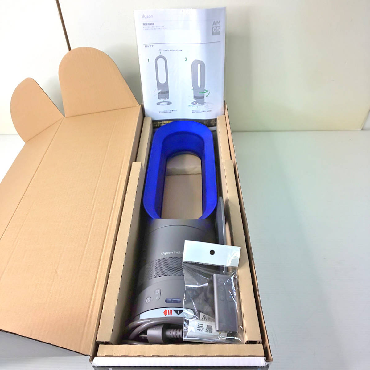 Dyson Dyson AM05 Hot + Cool Fan Heater cold manner temperature manner . remote control attaching operation goods box, manual attaching 