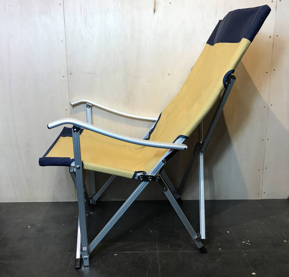 新品 展示品 ADIRONDACK アディロンダック キャンパーズチェア ベージュ/ネイビー ハイバック コットン100％ 箱無し 耐荷重80kg キャンプ