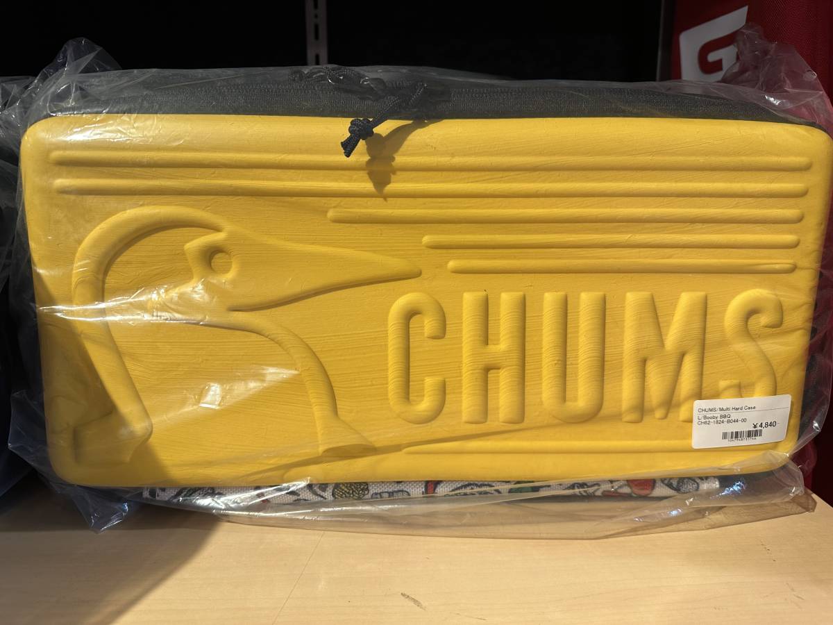 ☆新品 CHUMS チャムス ブービー マルチハードケース Booby ハードケース Lサイズ Boody BBQ 2022年デザイン 総柄 イエローの画像1