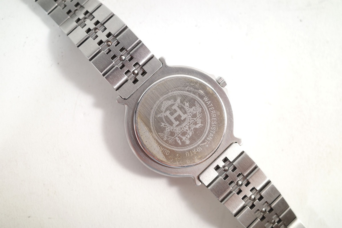 美品 エルメス キャプテンニモ 10ATU HERMES PARIS デイト クォーツ レディース 女性 腕時計 シルバー 白文字盤