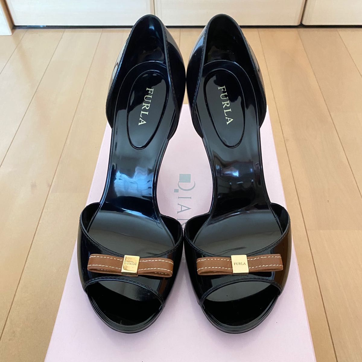 フルラ リボン キャンディ サンダル パンプス ハイヒール ブラック FURLA