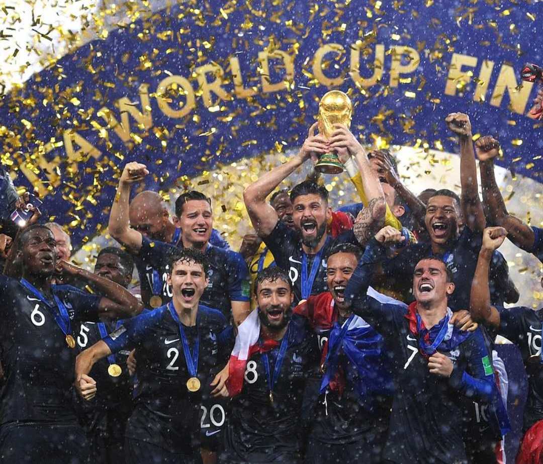 値下げ交渉 2018年 フランス代表 スタジアム ジャージ NIKE XL 値下げ交渉 2018年 フランス代表 スタジアム ジャージ NIKE XL