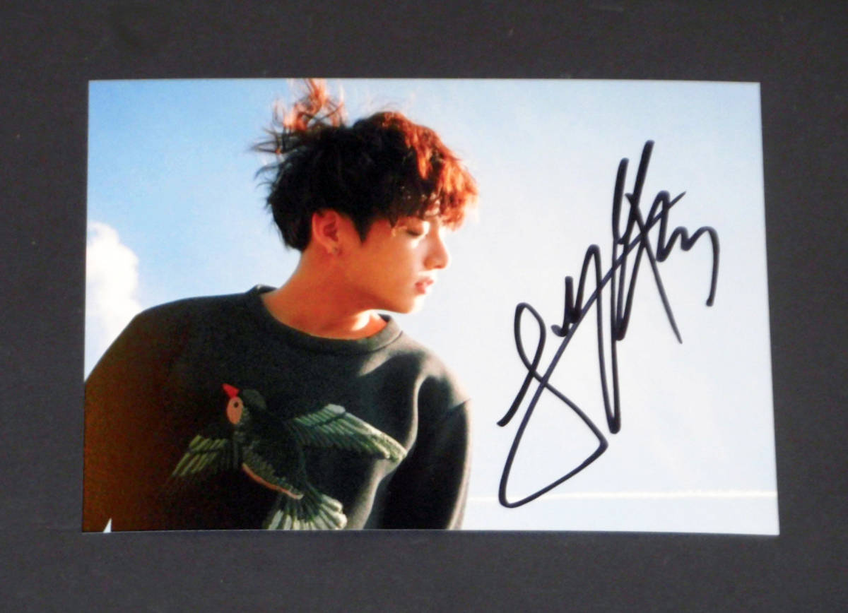  John gk(BTS, bulletproof boy .)* with autograph * Korea album [ flower sama year .] medium sized steel photograph 